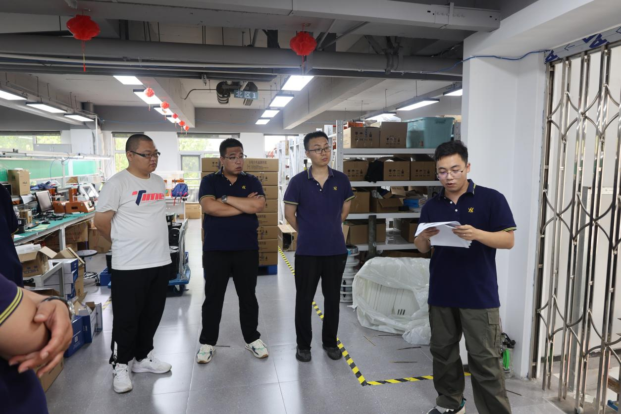 筑牢安全防線:河北恒源水務(wù)生產(chǎn)中心開展貨梯安全操作專項培訓(xùn)